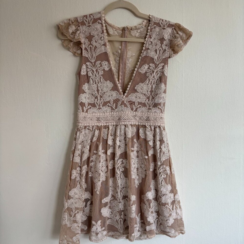 for love and lemons lace mini dress, v neck, small